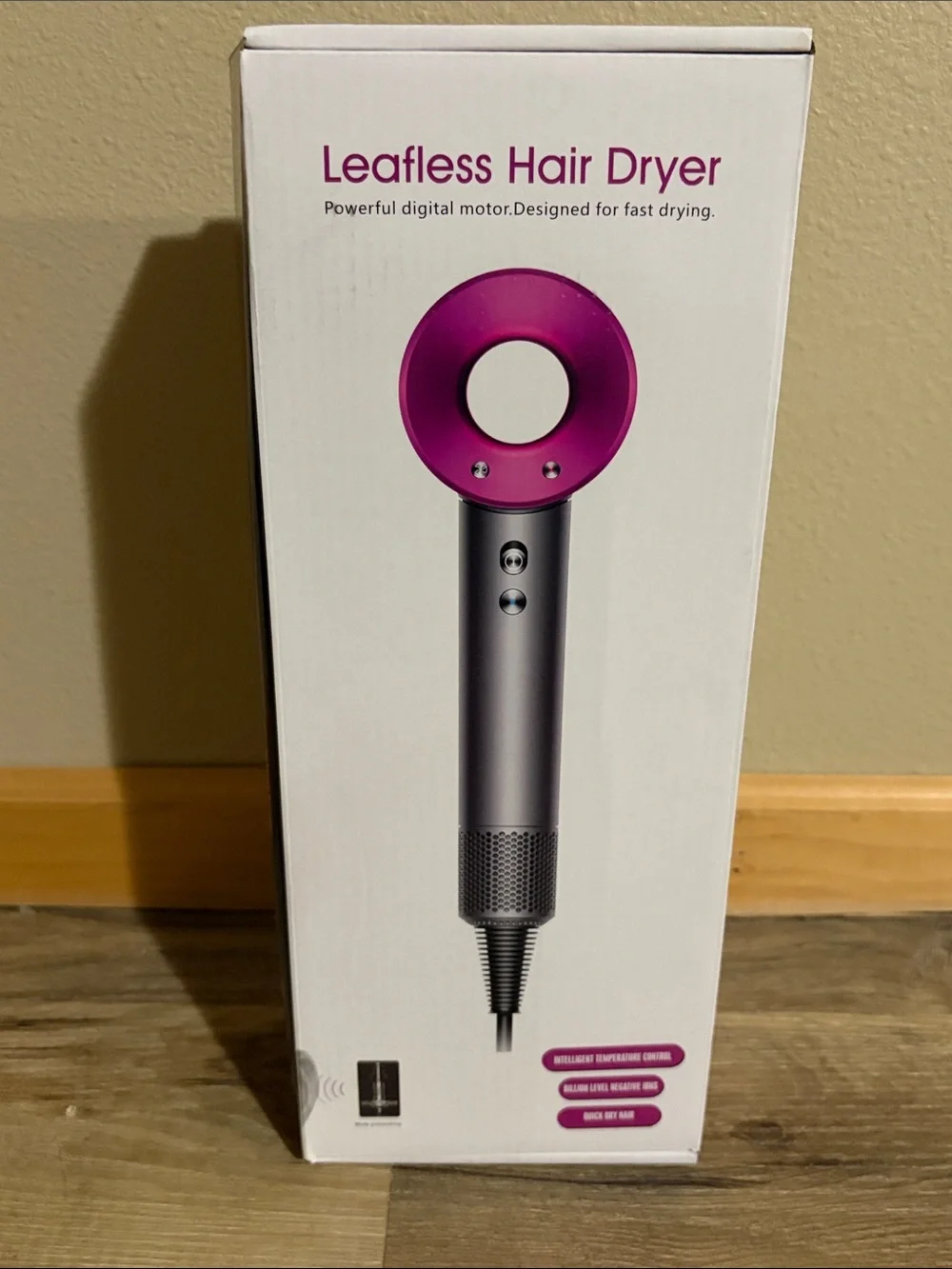Leafless Hair Dryer in black and grey
